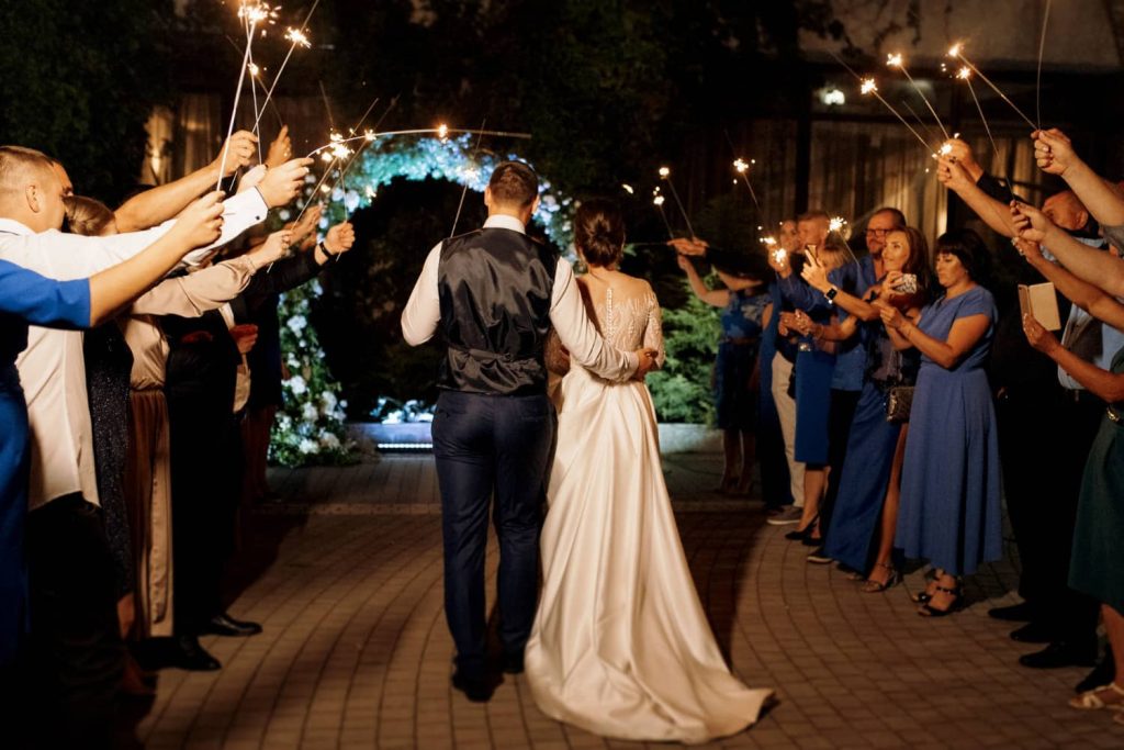 Matrimonio di sera come vestirsi
